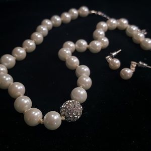 Pearl Necklace & Earring Set
